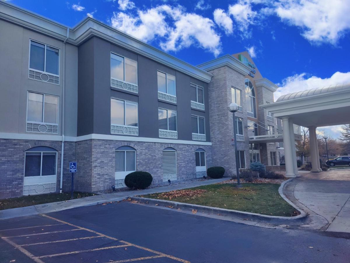 Holiday Inn Express Hotel & Suites Idaho Falls, An Ihg Hotel Exterior photo